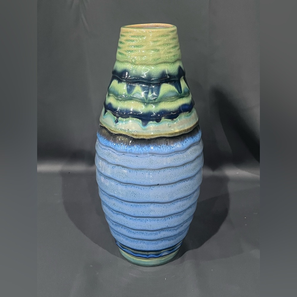 Multicolor Ceramic Vase.‎ - Picture 3 of 8